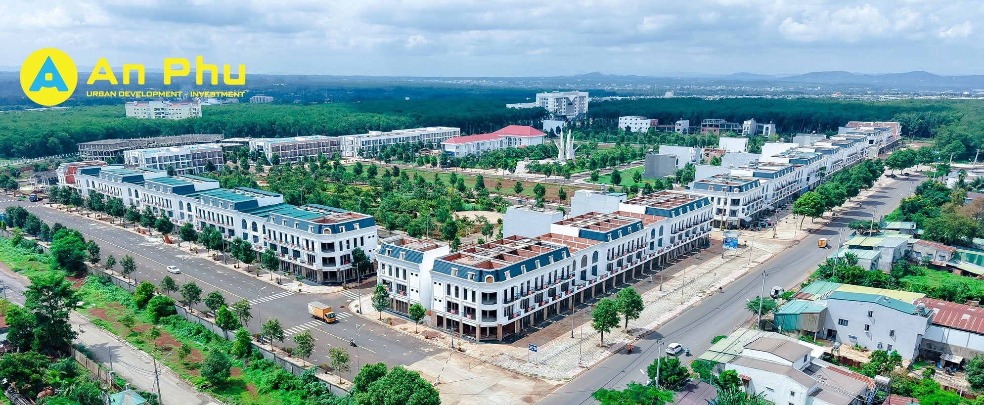 Đắk Lắk – Phú Yên Sáp Nhập: Cú Hích Cải Cách Bộ Máy và Tái Thiết Không Gian Phát Triển Khoảng 300 cán bộ, công chức, viên chức sẽ được bố trí chỗ ở tại khu căn hộ của Công ty CP Đầu tư - Phát triển đô thị Ân Phú (TP. Buôn Ma Thuột), theo chương trình hỗ trợ ổn định nhà ở sau khi sáp nhập tỉnh